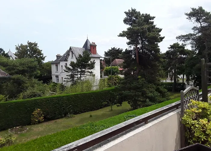 アパート Ker Mamie *